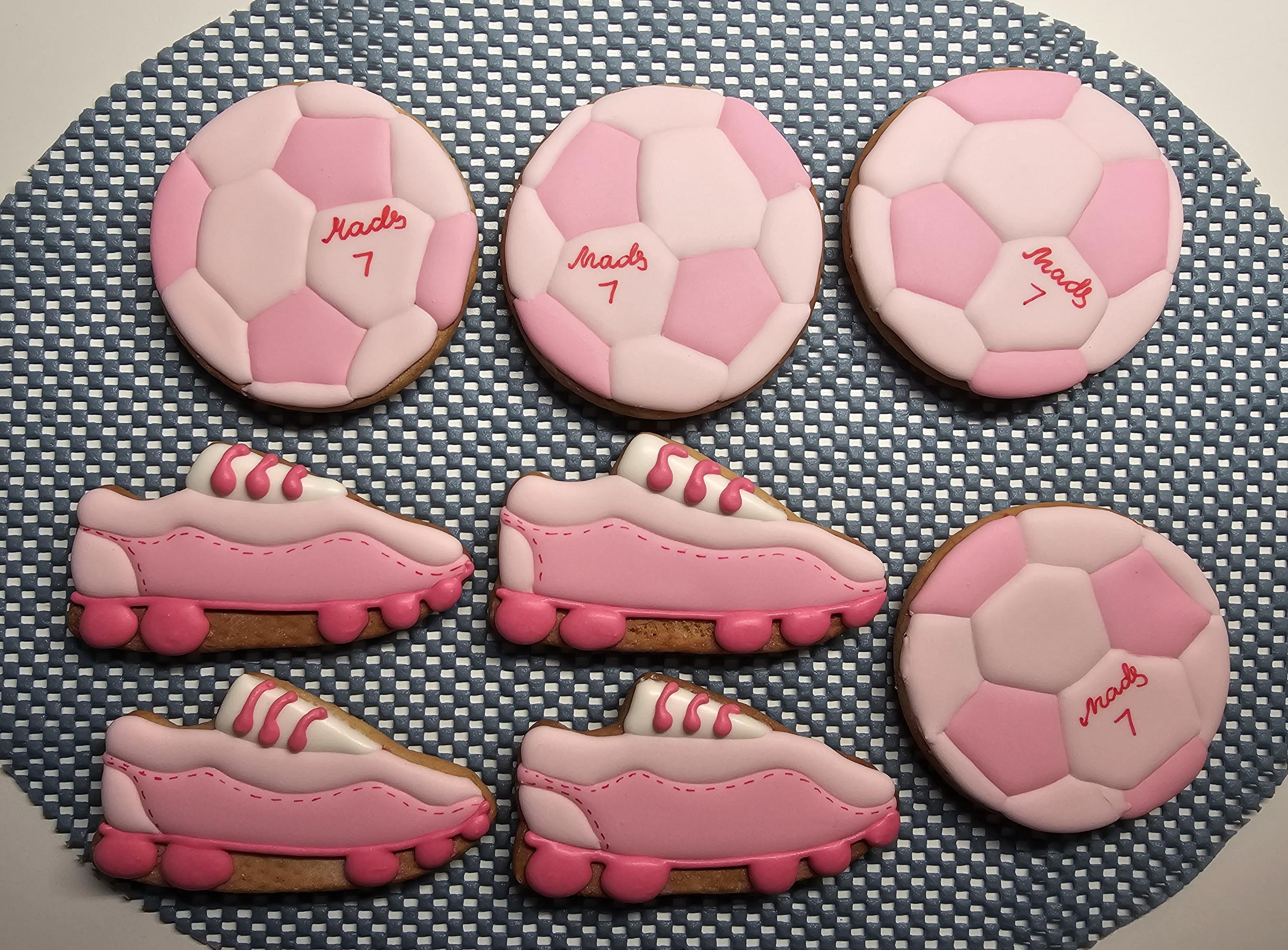 Football Royal Icing Vanilla Biscuits: Custom Cake Toppers, Party Favors